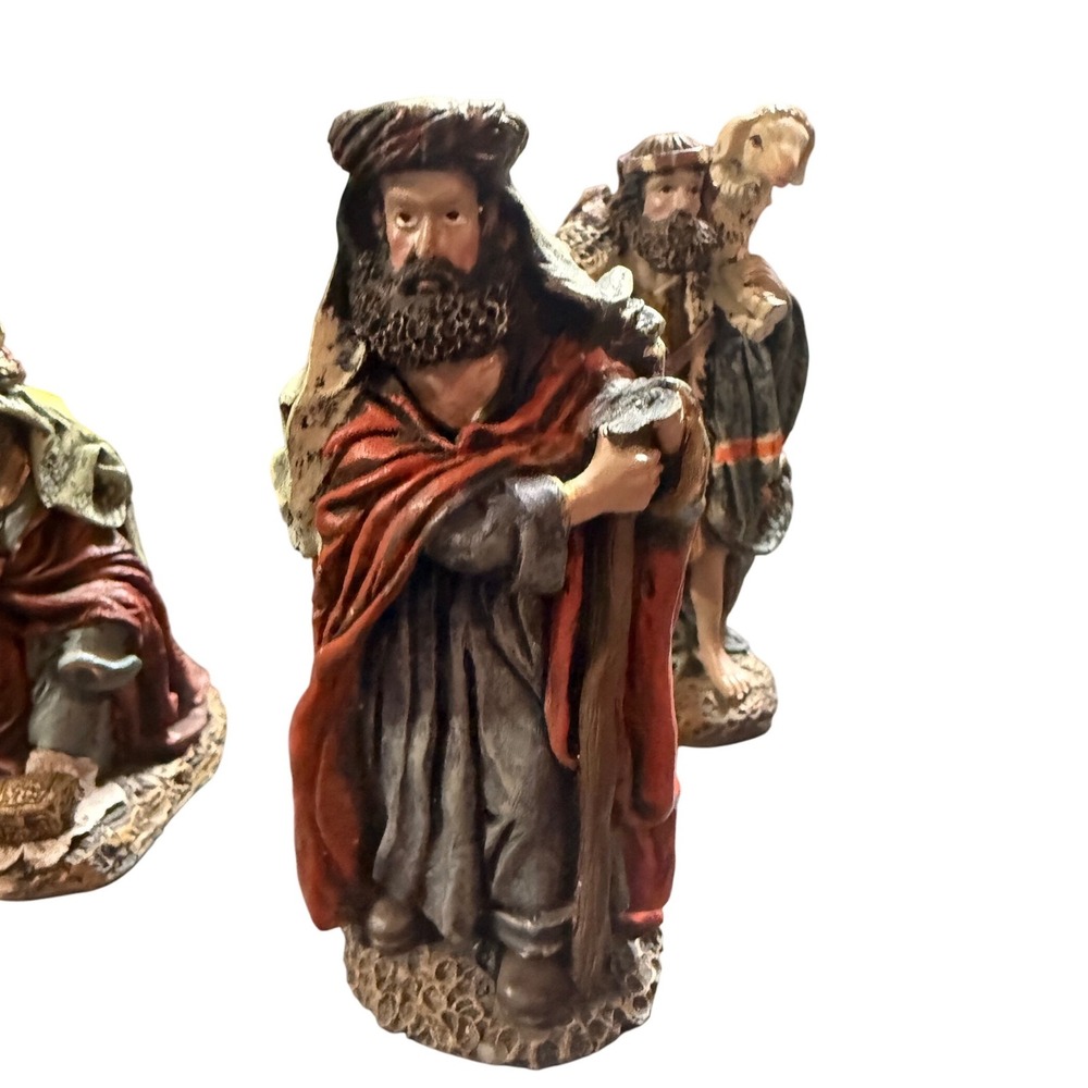 Vintage Nativity Figurines Set of 5 Hand Painted Resin Christmas Décor‎ - Picture 5 of 6